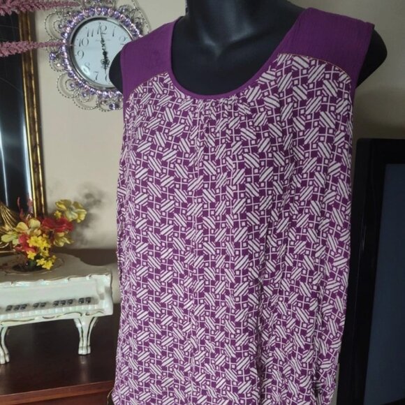 Jaclyn Smith Tops - Jaclyn Smith Purple White Sleeveless Top Geometric Pattern Size Medium A(A2-33)